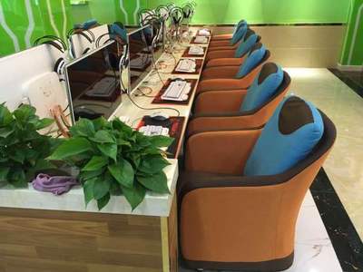 山東網(wǎng)吧與網(wǎng)咖桌椅沙發(fā)的優(yōu)選 解析廣州鴻成的專業(yè)方案